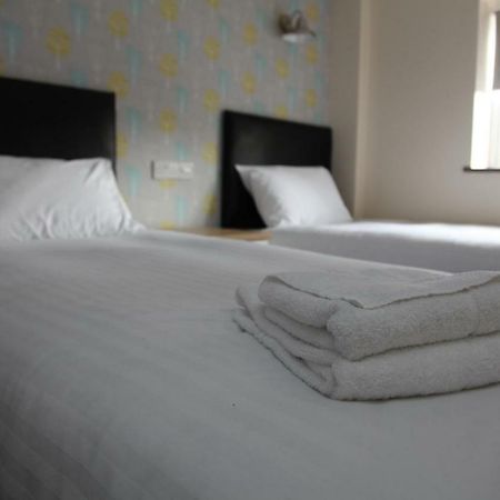 Liberal House Tamworth Hotel ภายนอก รูปภาพ