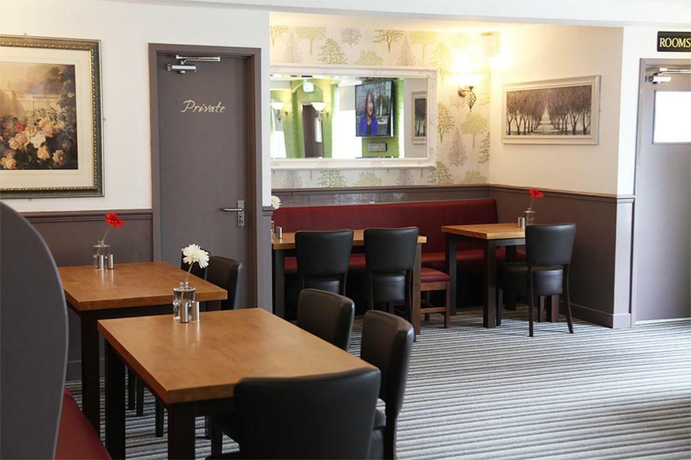 Liberal House Tamworth Hotel ภายนอก รูปภาพ