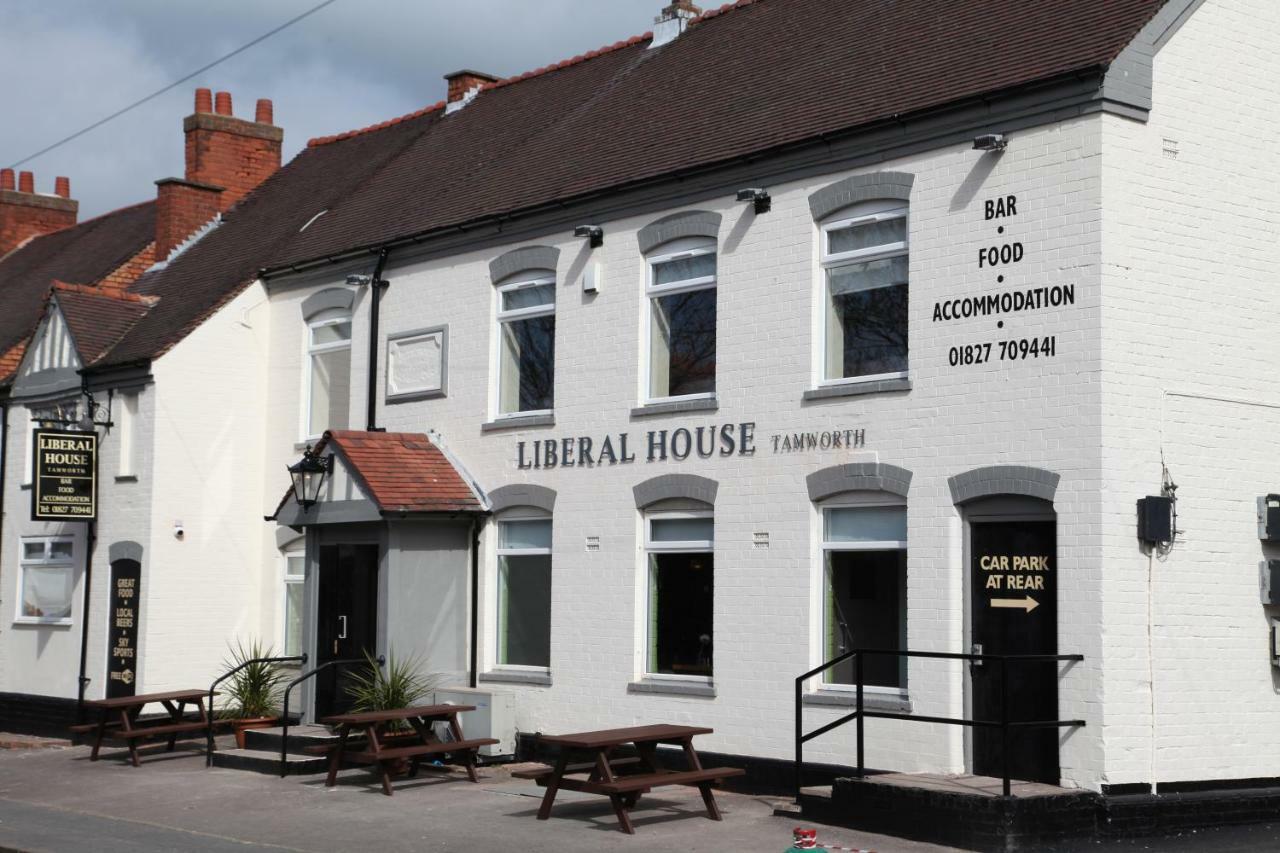 Liberal House Tamworth Hotel ภายนอก รูปภาพ