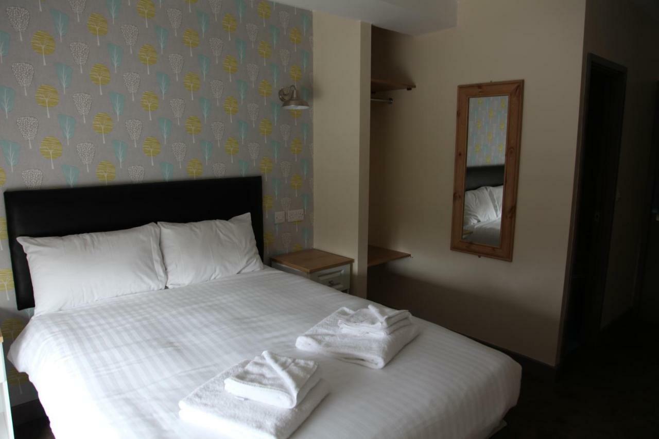Liberal House Tamworth Hotel ภายนอก รูปภาพ
